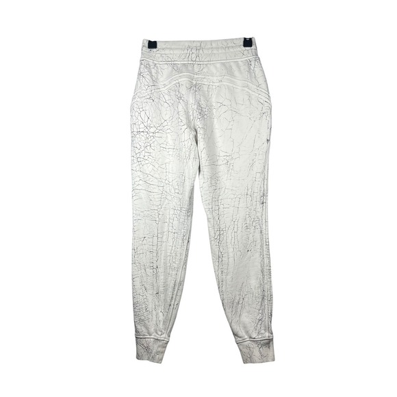 Lululemon Warm Down Jogger *7/8
Length Thread Dye White Black, Size 4 - Picture 4 of 8